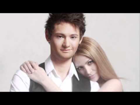 Eurovision 2011 Azerbaijan: Ell & Nikki - Running Scared