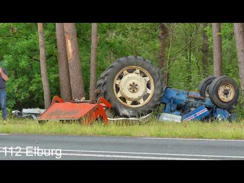 Hulpdiensten met spoed naar een ongeval op de Elburgerweg N309