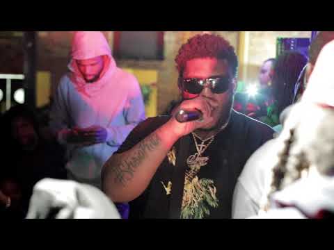 Derez Deshon Performs At Club in Augusta, Ga