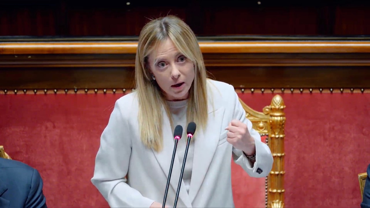 MELONI ATTACCA I 5 STELLE: "AVETE SPESO MILIARDI PER COMPRARE MASCHERINE FARLOCCHE DA TRUFFATORI"
