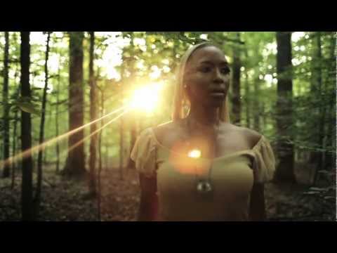 Carolyn Malachi - Beautiful Dreamer (Official Music Video)