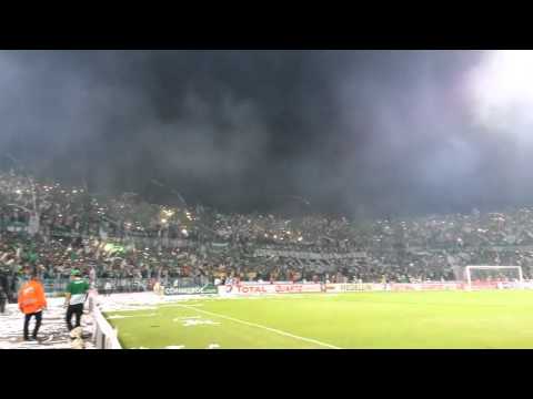 "Salida de Los Del Sur - Atlético Nacional  Vs River Plate (Final Copa Sudamericana)" Barra: Los del Sur • Club: Atlético Nacional