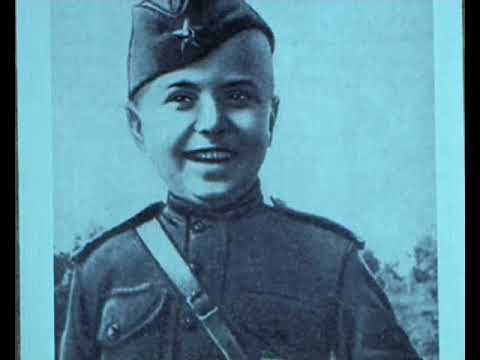 Кино в театре. Курянам показали фильм о самом юном защитнике Родине