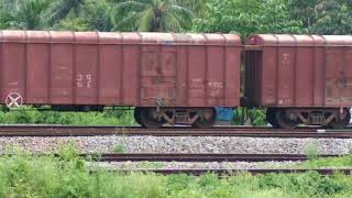 preview picture of video 'Siliguri WDG4 #12817 at Noonmati Yard with BCNA Wagons'