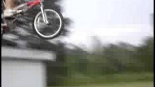 preview picture of video 'jared biking off roof..again'