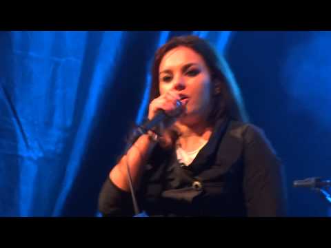 Ewa Farna - Směj se - LIVE
