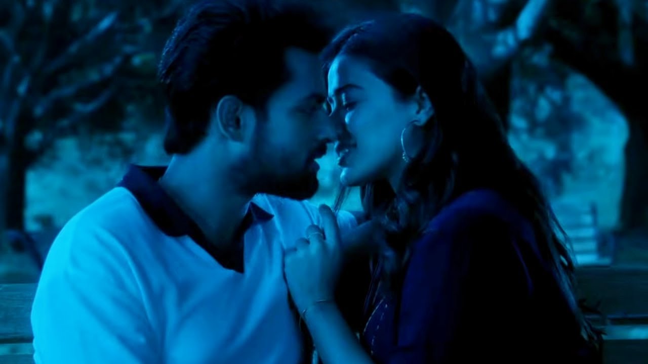 Butterfly Kiss | Ranga Ranga Vaibhavanga Best Romantic Scene | Panja Vaisshnav Tej, Ketika Sharma