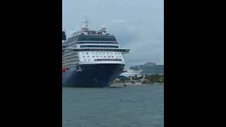 Are they colliding or not? The incredible visual perspective of the Celebrity Silhouette