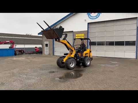 Schäffer 2430 minilæsser - Kapow Online Auctions