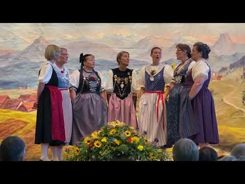 Frauejodelchörli Embrach am Nordwestschweizer Jodlerfest in Zurzach
