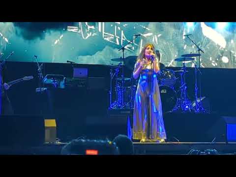 SIOUXSIE SIOUX - "Israel" LIVE at Cruel World Fest 2023, 5/21/23, Pasadena, California.