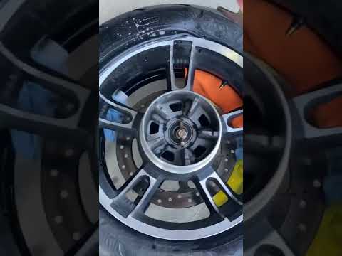 Mounting tires for Harley street glide