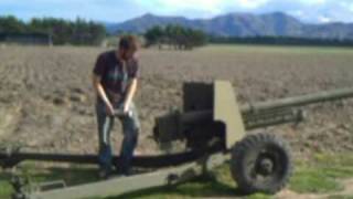 preview picture of video '2 x Blank Rounds fired from 6Pdr Anti Tank Gun, 26 April 09, New Zealand'
