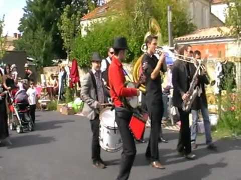 le bokale brass band - let's go get them