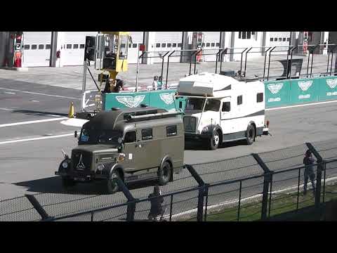 Wunderschöne Oldtimerparade nach dem Rennen
