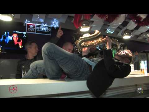 Nieoficjalny klip Bielyje Rozy (cover) -SamokhinBand  PERESTROIKA 2013