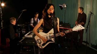 PJ Harvey performs The Last Living Rose