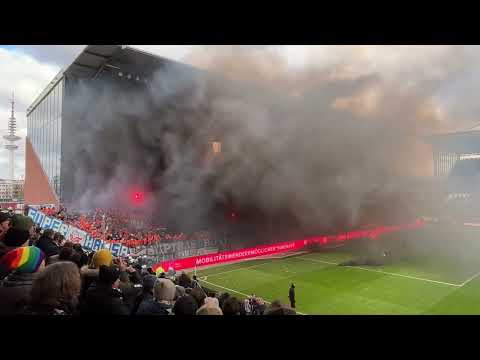 St Pauli - Hansa Rostock Pyro Gästeblock 2. Halbzeit