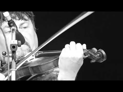 "Red Apple Rag"  -  Acoustic Horizon