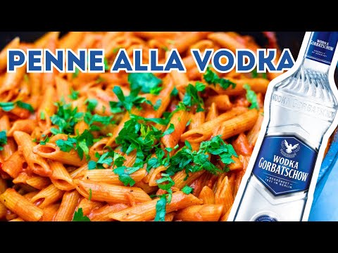Penne alla vodka – quick pasta with an ultra-creamy sauce!