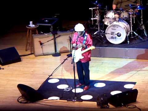 Buddy Guy -  Loves Toronto Part 3