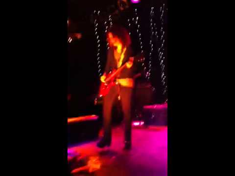 Deep Dark Robot Linda Perry