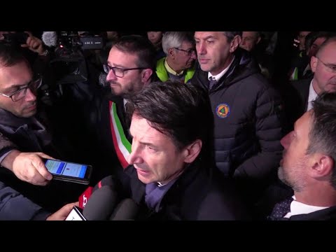 L'Aquila 10 anni dopo il terremoto, Conte: "Abbiamo il dovere della memoria"