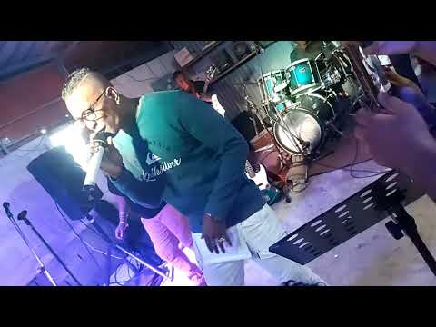 Sky to be-Mo deman twa pardon