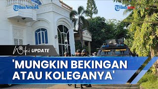 Kesaksian Warga Sering Lihat Sejumlah Pria Berseragam Datangi Rumah Bos Judi Online Sumatera Utara