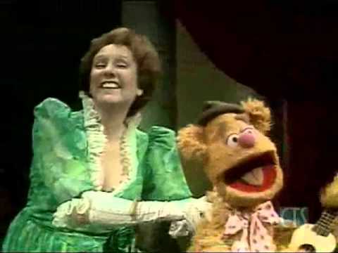Muppets - Jean Stapleton & Fozzy - Simple Melody(Ragtime)