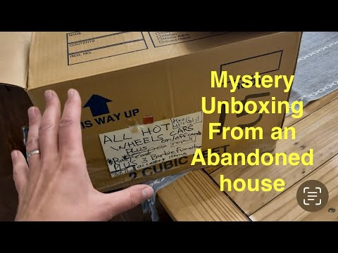 Unboxing treasures from the abandoned house find!