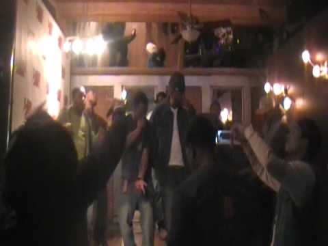 Tim Trees / Dakidd Wooskie; Ehon TV...MOV02F