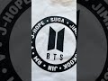 REMERA CROP ESTAMPADA BTS 19