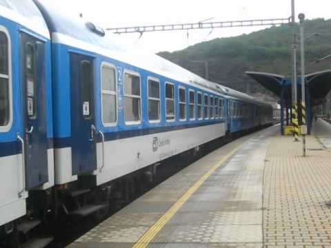 Příjezd+odjezd vlaku R 781 Střekov - Ústí nad Labem hl.n.