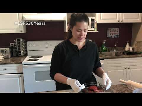 COMMUNITY KITCHEN – How to make “Easy Hawaiian Pizza”