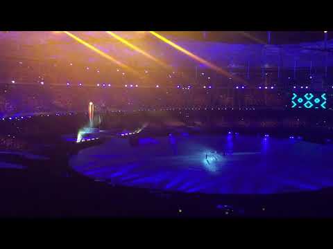 LIVE: 29th SEA Games Closing Ceremony: Pre-show - I AM ME (Dato Seri Vida) MASSIVE CROWS SINGING!