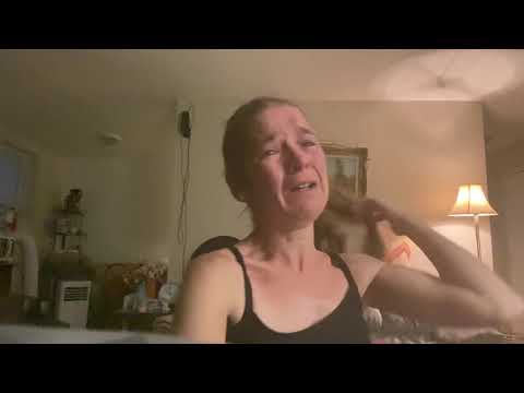 She’s the beauty in the struggle 💔