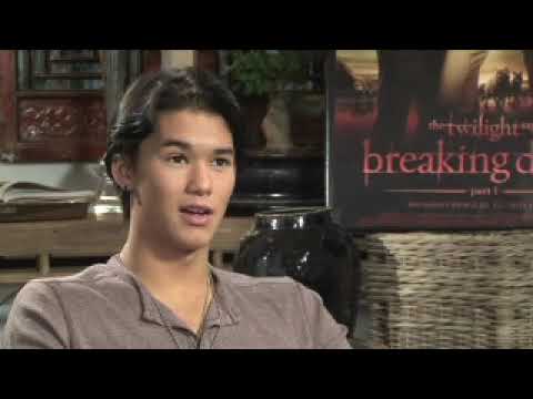 Miniatura de YouTube - Back In Black (Live in Rotterdam, Netherlands - April 2003)