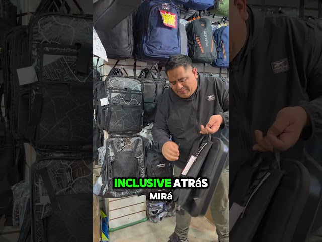 Vídeo relacionado con Amazon Basics Mochila para Cámara de Gran Capacidad con Acolchado Interno para DSLR y Accesorios, Impermeable y Resistente a los Golpes, 30 x 15 x 37 cm, Negro, Sólido