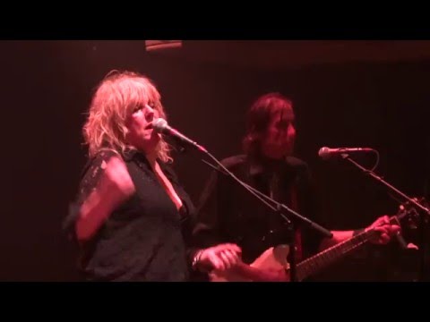 Lucinda Williams & Buick 6 - Rockin' In The Free World (Neil Young) - Paradiso 2016