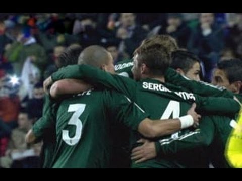 Manucho Goncalves scores a goal for Valladolid against Real Madrid
