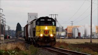 preview picture of video 'Portland & Western 3004 leads 5 cars near Brooks, Oregon 10-6-2011'