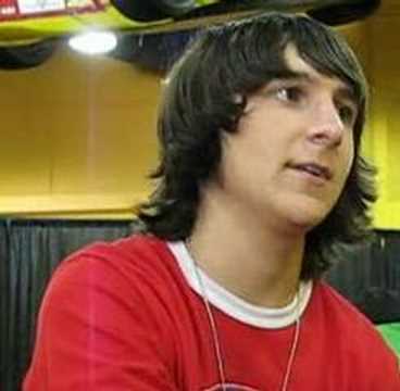Mitchel Musso Spills New-Season HANNAH MONTANA Secrets!