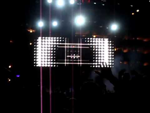 Boys Noize @ HARD Haunted Mansion 2010 // Bart B More & Harvard Bass - Listen To This