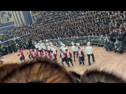 Kids Performance At Bobover Wedding - Teves 5782