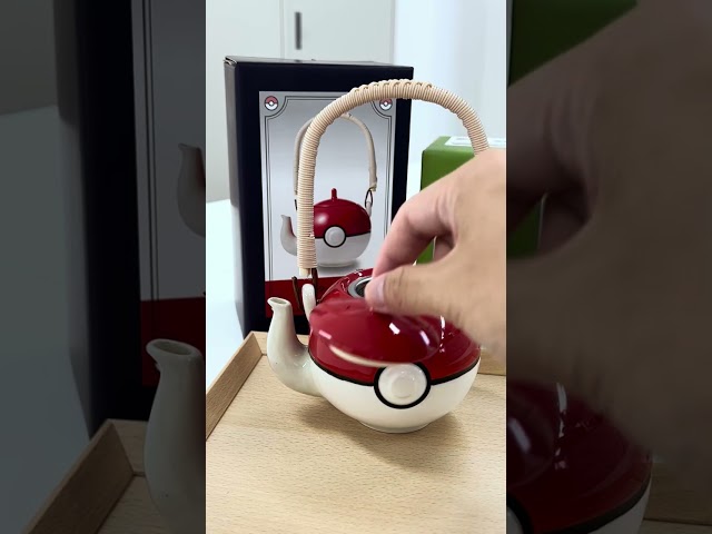 Vídeo relacionado con ABYSTYLE Taza de café y té de cerámica con forma 3D de Pokémon Pokéball, ABYMUGA368