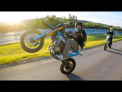 Riding with Friends + RAW 125 2-Stroke SUPERMOTO Action!