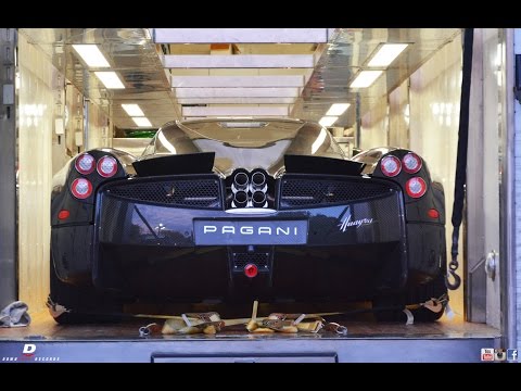 Unloading Pagani Huayra Carbon Edition