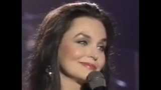 Crystal Gayle ~ This Is My Year For Mexico