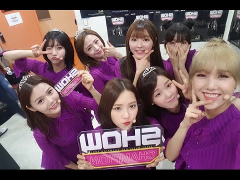 OH MY GIRL Took Wefie at Show Champion 160622